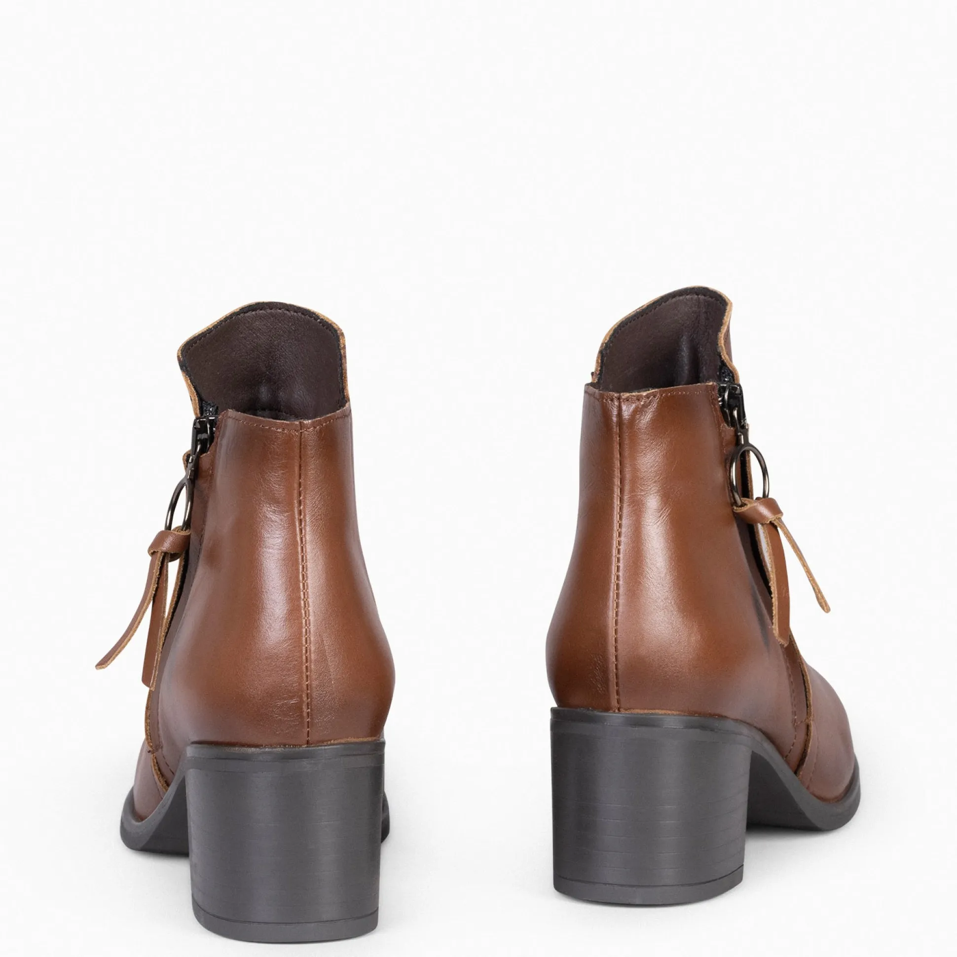 brest__botines_con_cremal_2-1.webp Botines De Mujer<miMaO Brest - Botines Con Cremallera Lateral Camel