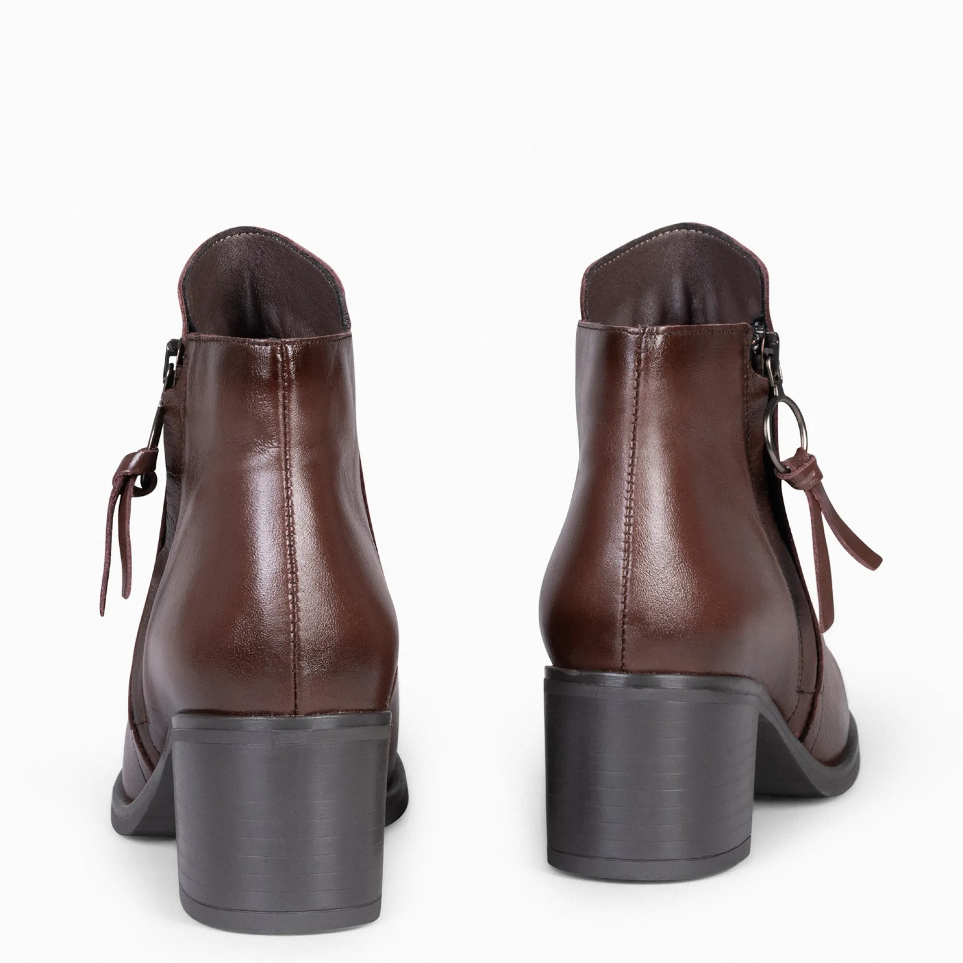brest__botines_con_cremal_2.webp Botines De Mujer<miMaO Brest - Botines Con Cremallera Lateral Marron