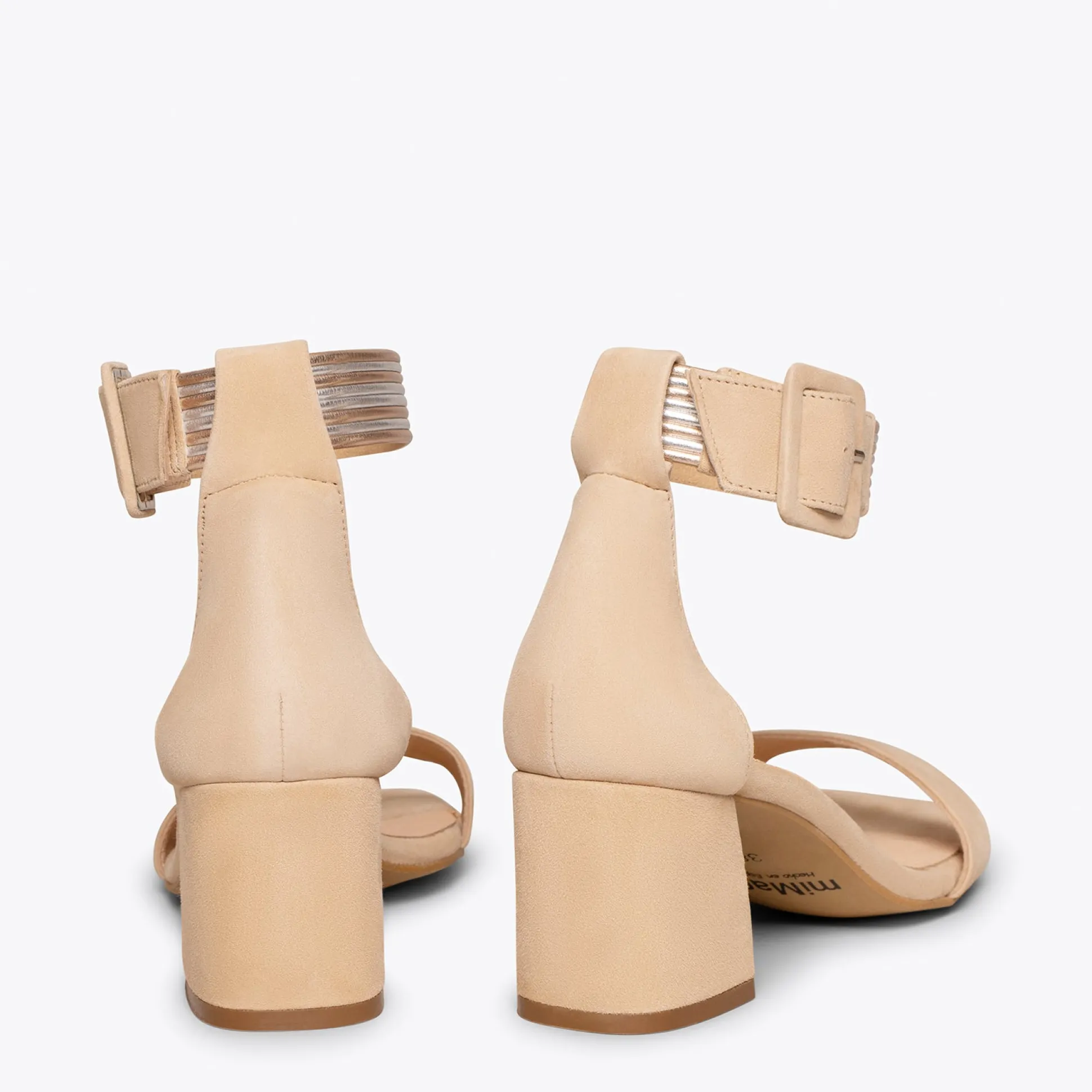 chic_sandalia_tierra_eleg_4.webp Sandalias De Tacón<miMaO Chic Sandalia Tierra Elegante Con Pulsera Metalizada