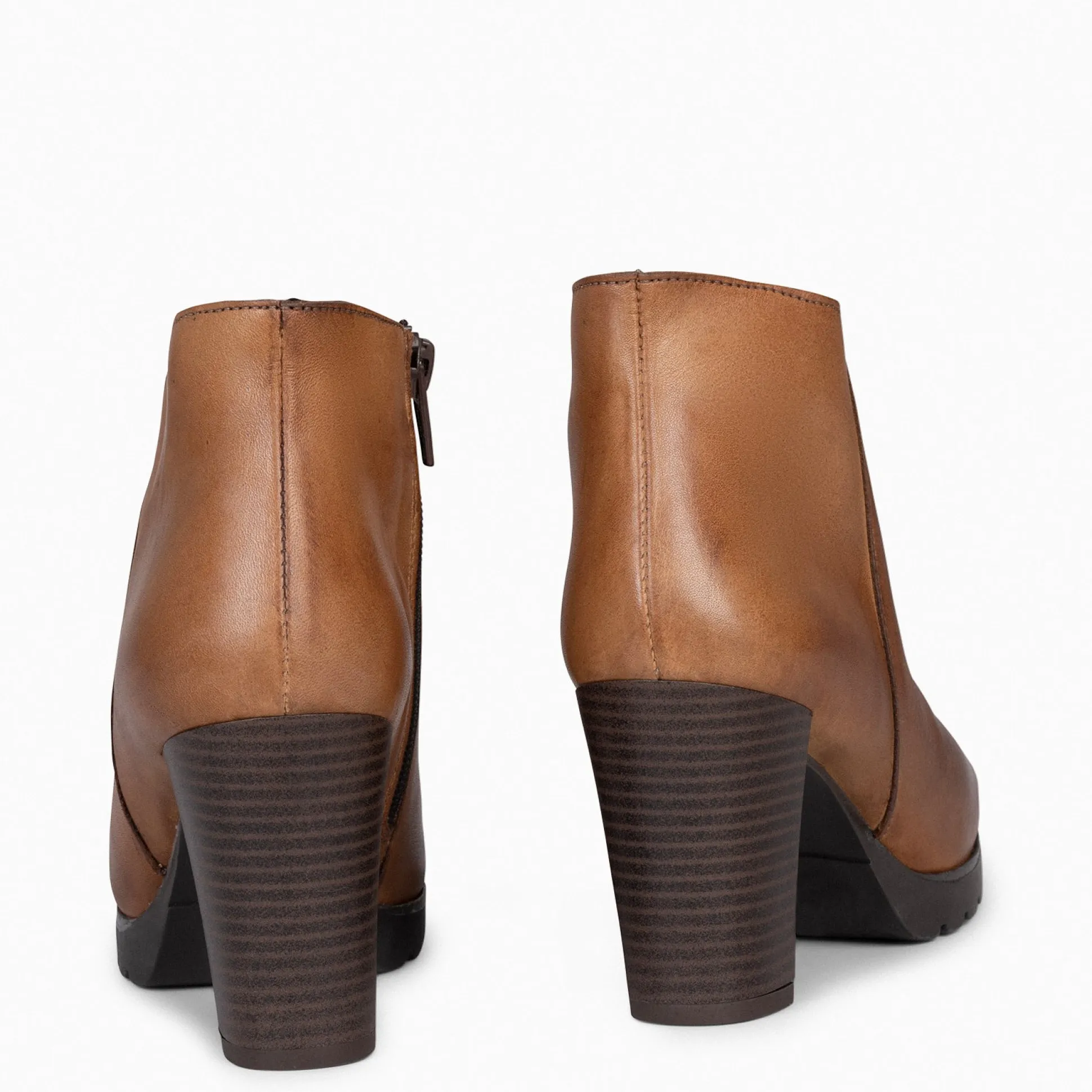 classic__botines_de_mujer_3-3.webp Botines De Mujer<miMaO Classic - Botines De Mujer Con Tacón Camel