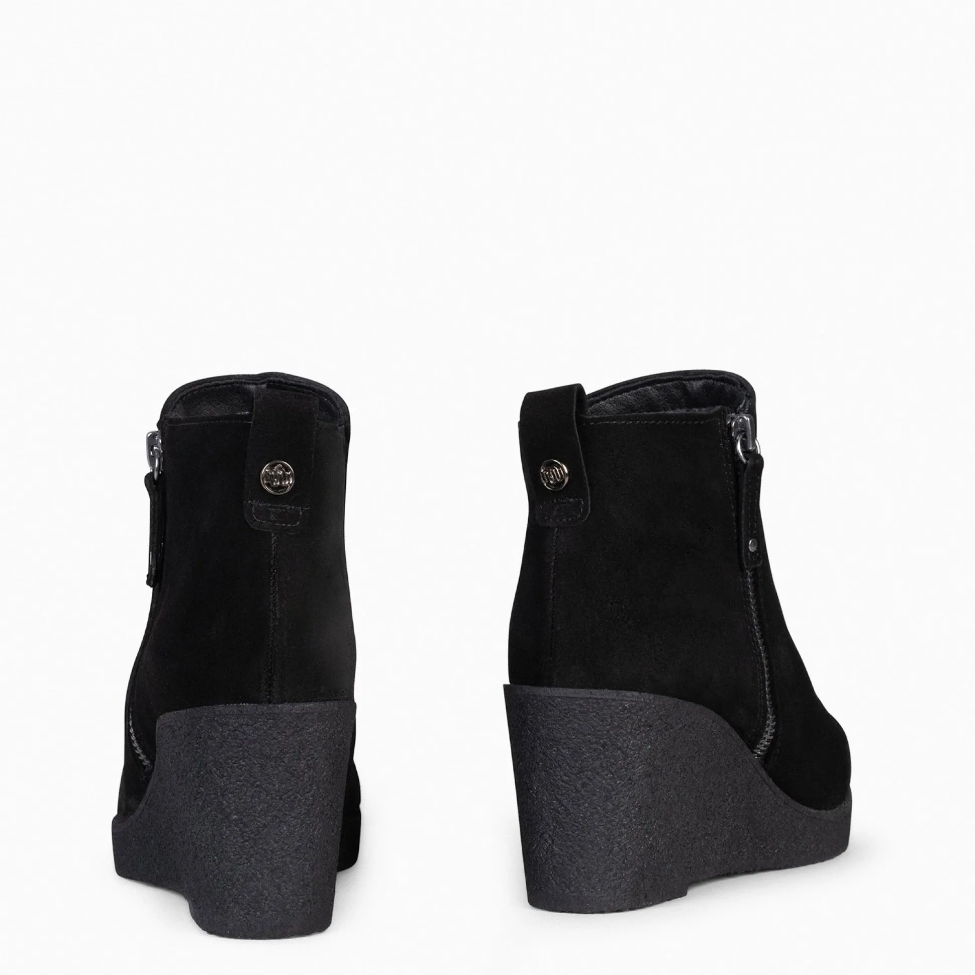 dakota__botin_con_cuna_al_2.webp Botines De Mujer<miMaO Dakota - Botin Con Cuna Alta Negro