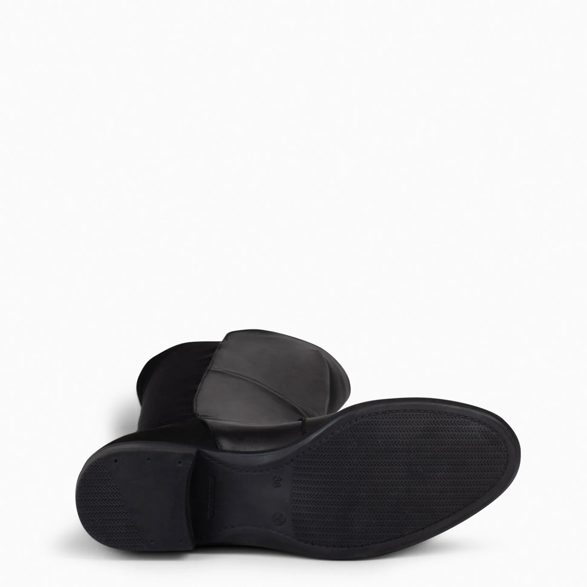 elastica__bota_de_cana_al_3.webp Botas<miMaO Elastica – Bota De Cana Alta De Tacón Bajo De Napa Negro