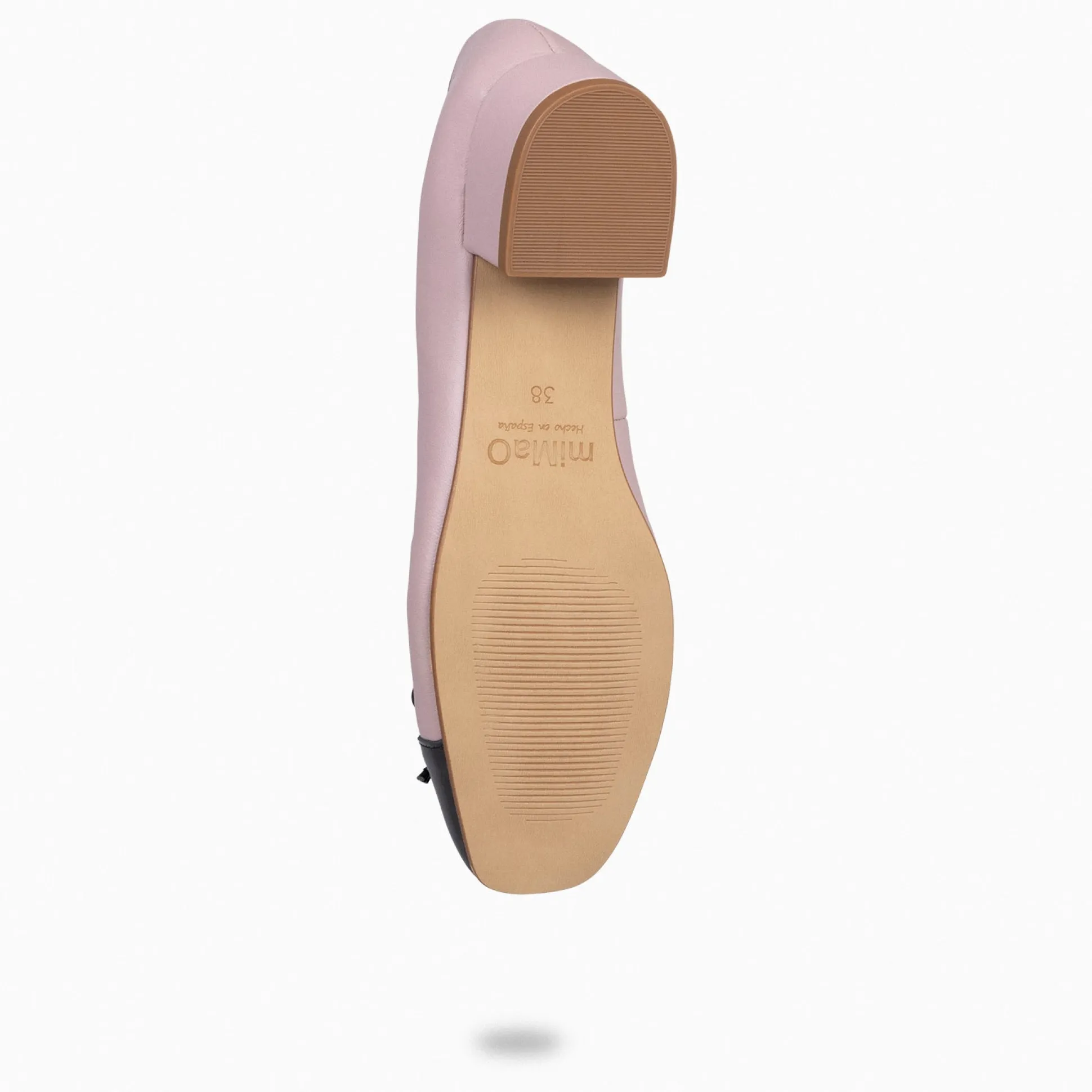 glamour__bailarinas_con_t_4-1.webp Mocasines Y Blucher<miMaO Glamour – Bailarinas Con Tacón Y Puntera De Charol Nude