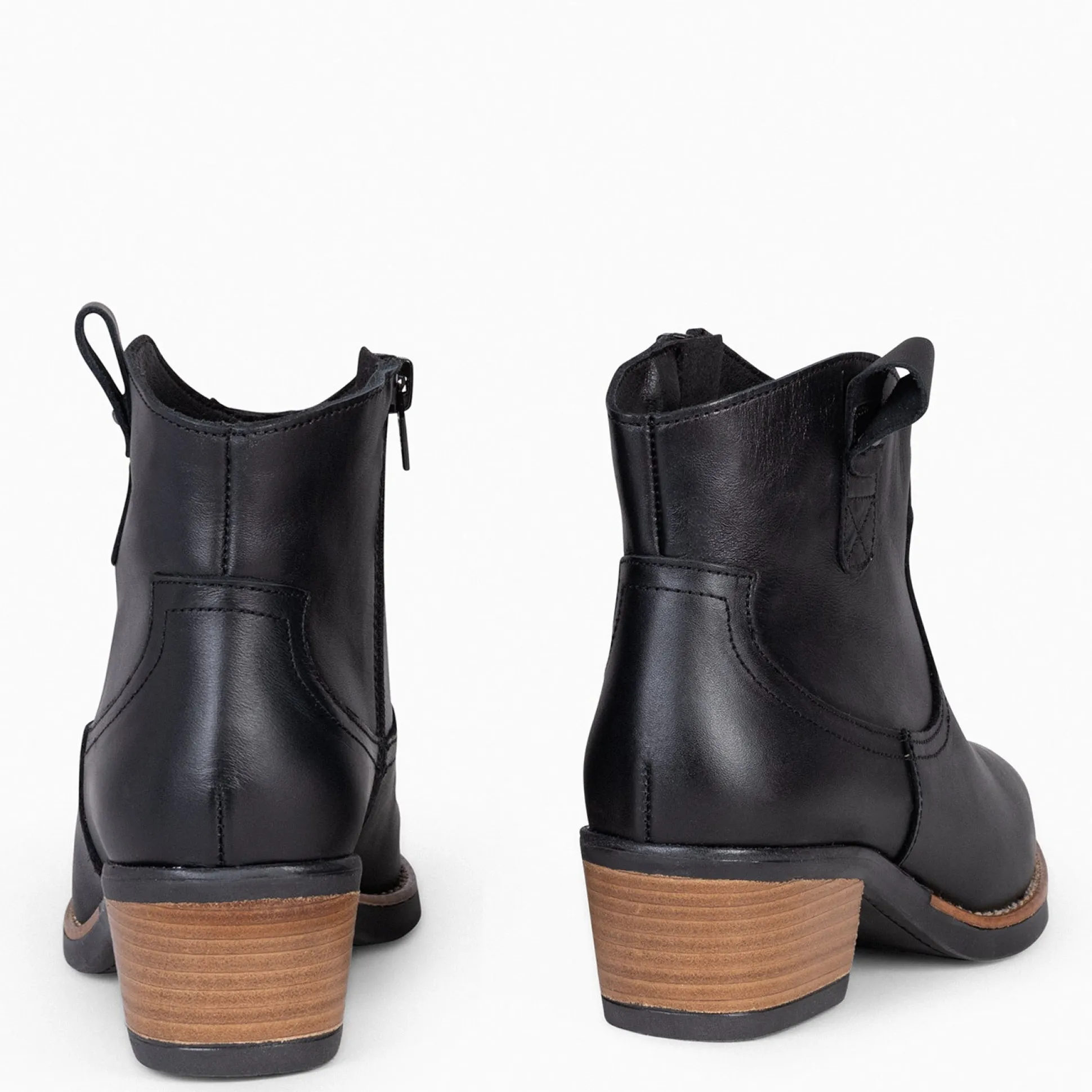 luisiana__botin_estilo_co_2-1.webp Botines De Mujer<miMaO Luisiana - Botin Estilo Cowboy Negro