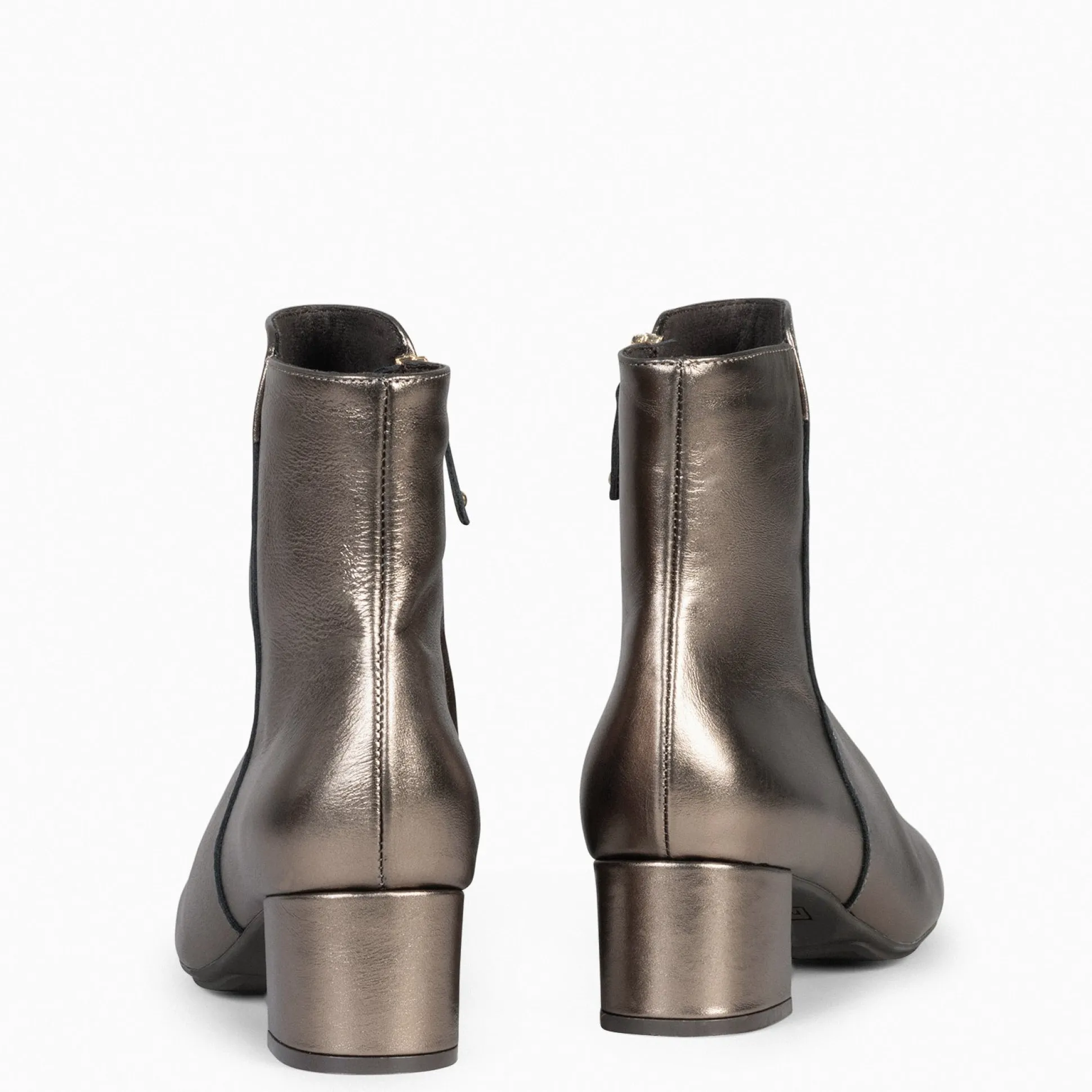maia__botin_serraje_mujer_2-1.webp Botines De Mujer<miMaO Maia - Botin Serraje Mujer Bronce