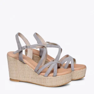 Esparto Y Alpargatas<miMaO Miconos Cuna Con Plataforma De Rafia Y Tiras Cruzadas Gris