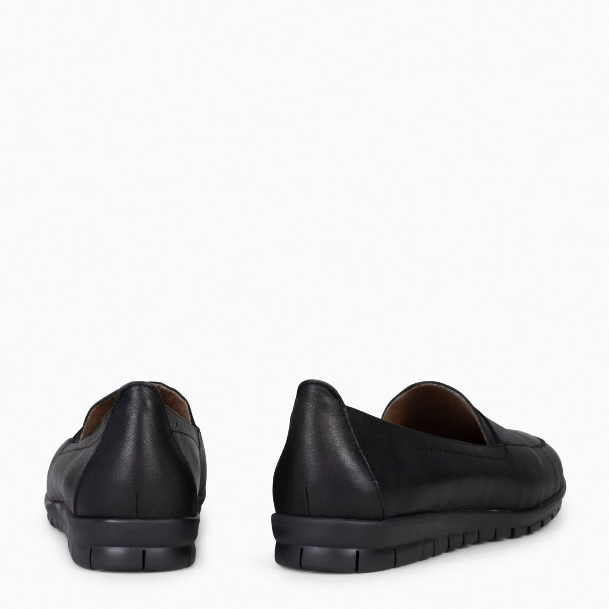 mocasines_con_antifaz_n_3.webp Cunas Confort<miMaO 360 - Mocasines Con Antifaz Negro