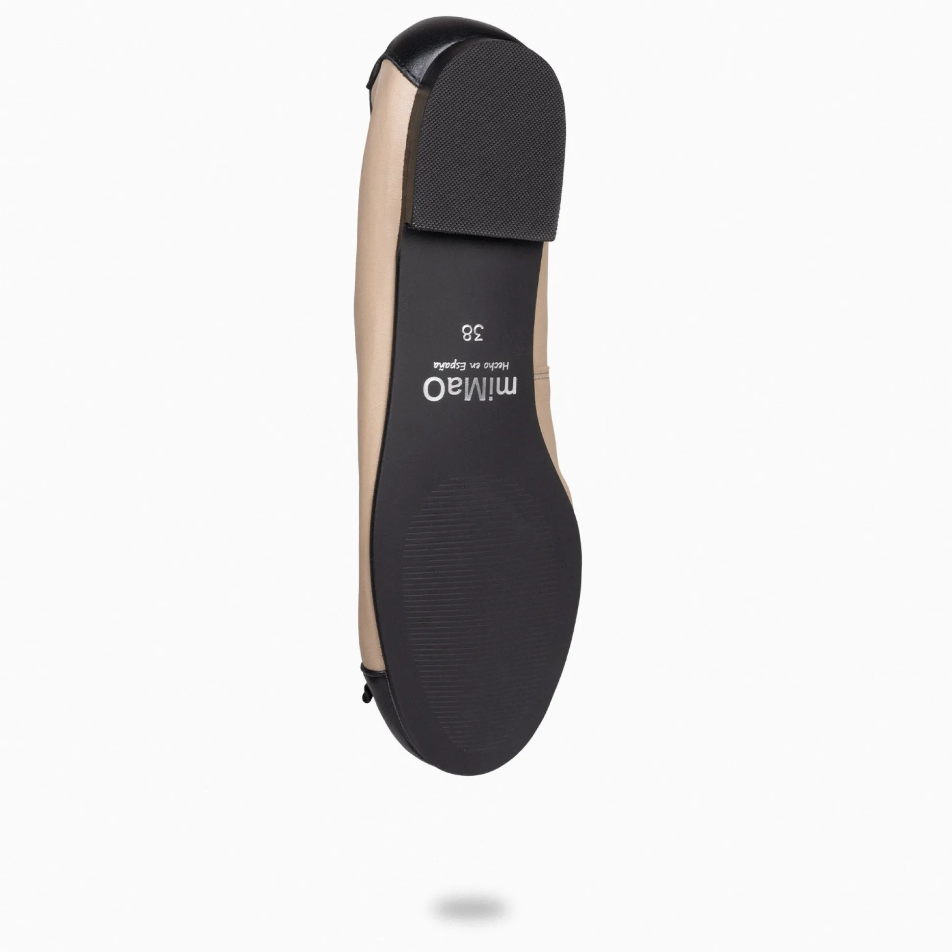 nicolle__bailarina_plana__4-1.webp Mocasines Y Blucher<miMaO Nicolle – Bailarina Plana Con Puntera Taupe