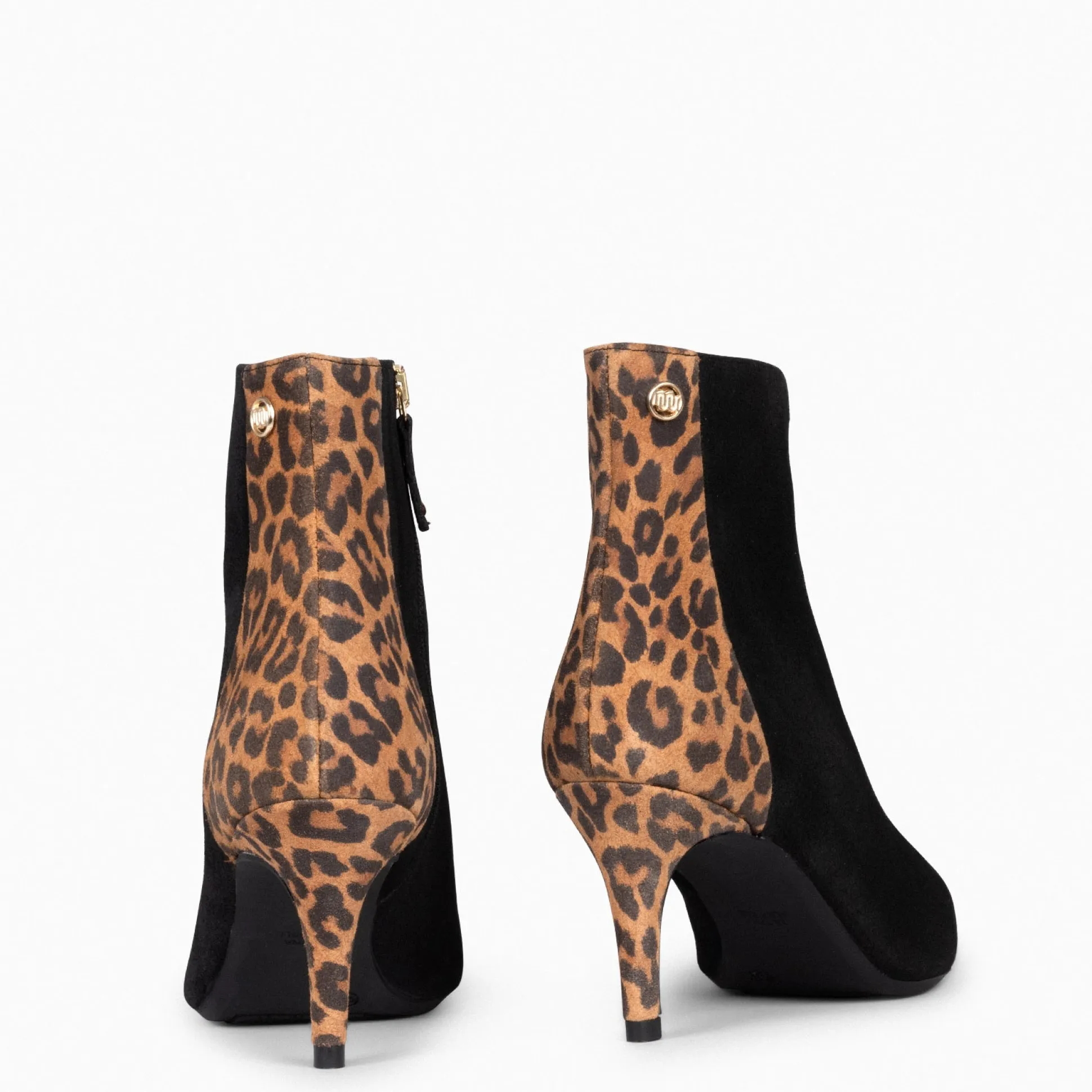 nuit__botin_con_tacn_fino_2-1.webp Botines De Mujer<miMaO Nuit - Botin Con Tacón Fino Negro Leopardo