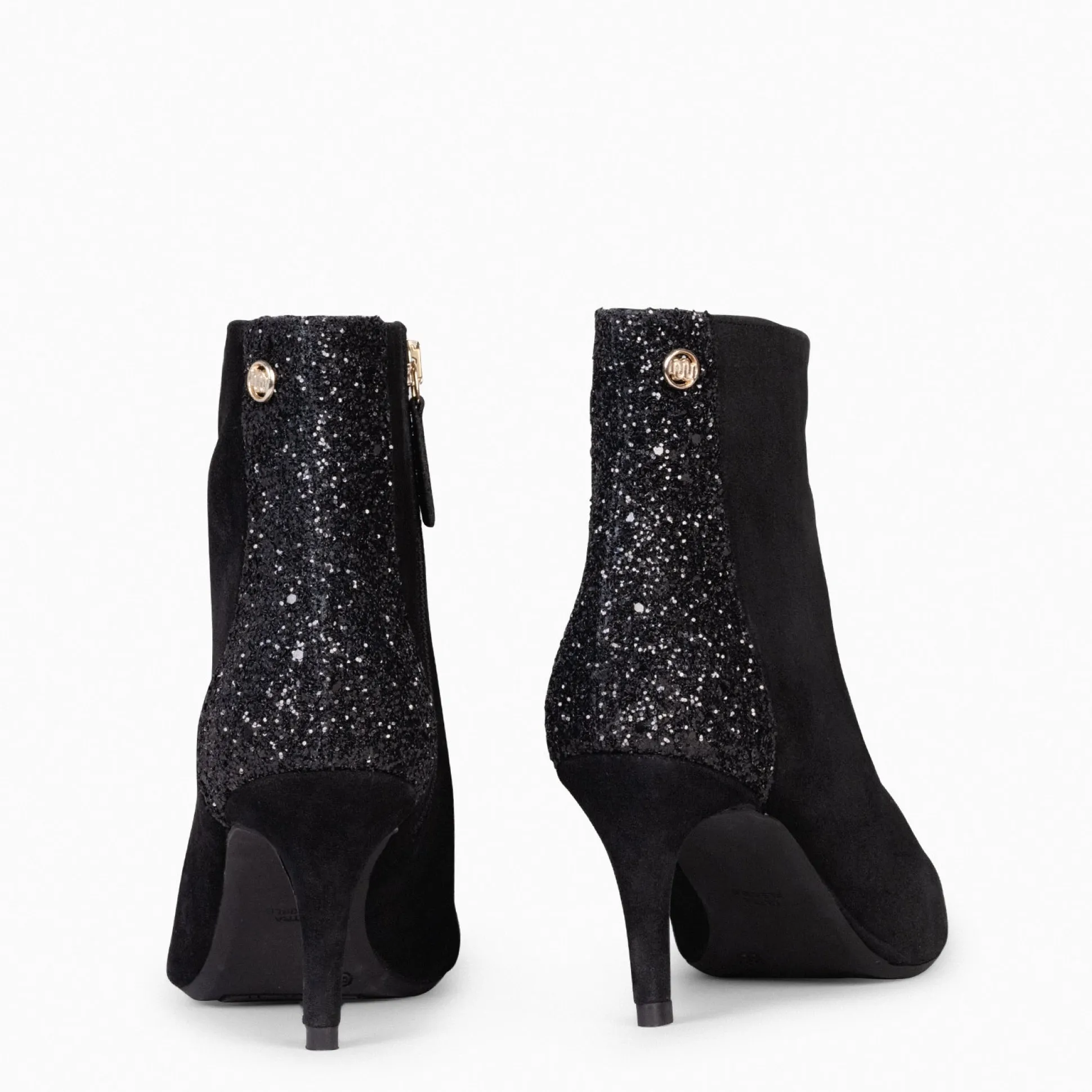 nuit__botin_con_tacn_fino_2-3.webp Botines De Mujer<miMaO Nuit - Botin Con Tacón Fino Negro Glitter