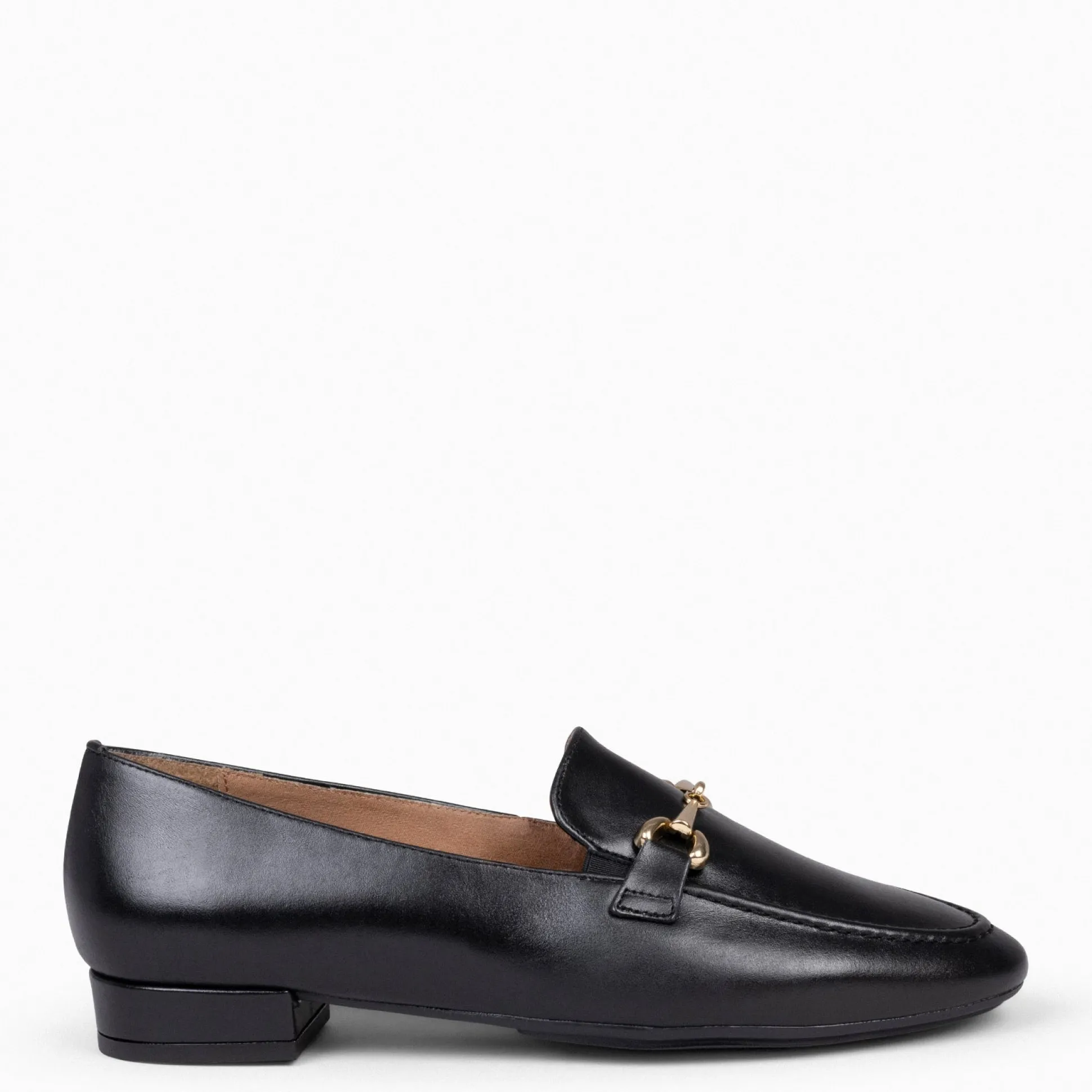style__mocasines_con_deta_0-1.webp Mocasines Y Blucher<miMaO Style - Mocasines Con Detalle Metalizado Negro