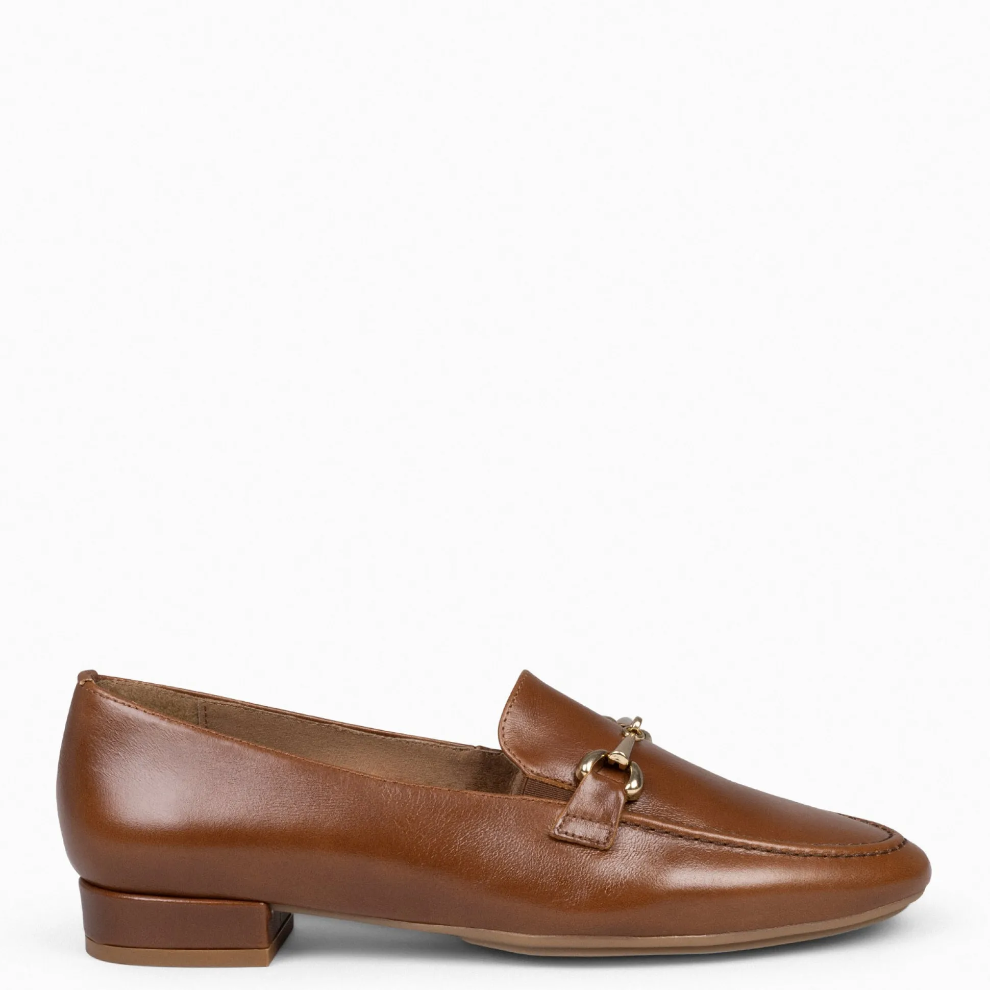 style__mocasines_con_deta_0-3.webp Mocasines Y Blucher<miMaO Style - Mocasines Con Detalle Metalizado Camel