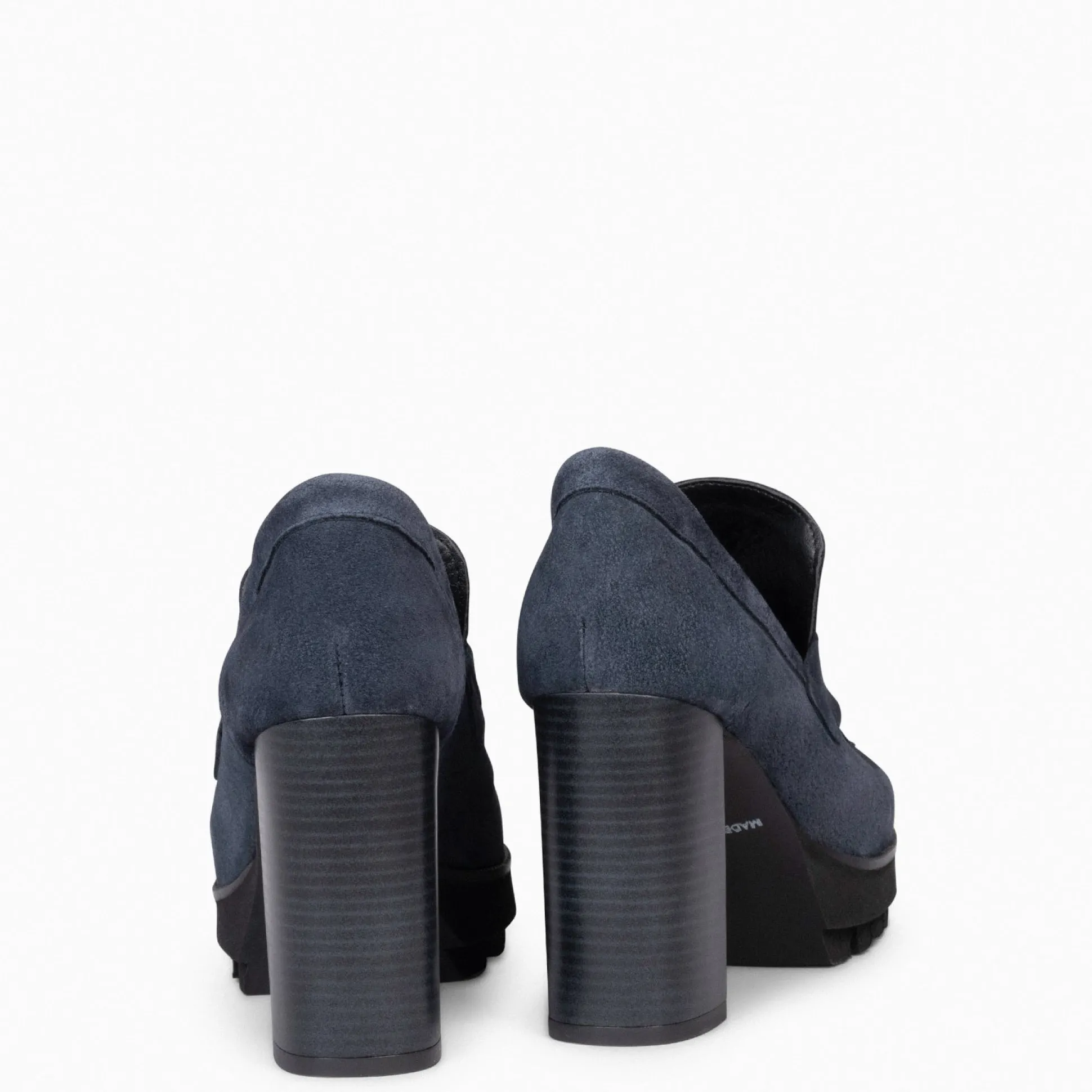 trend__mocasin_con_tacn_y_3-2.webp Mocasines Y Blucher<miMaO Trend – Mocasin Con Tacón Y Plataforma Azul