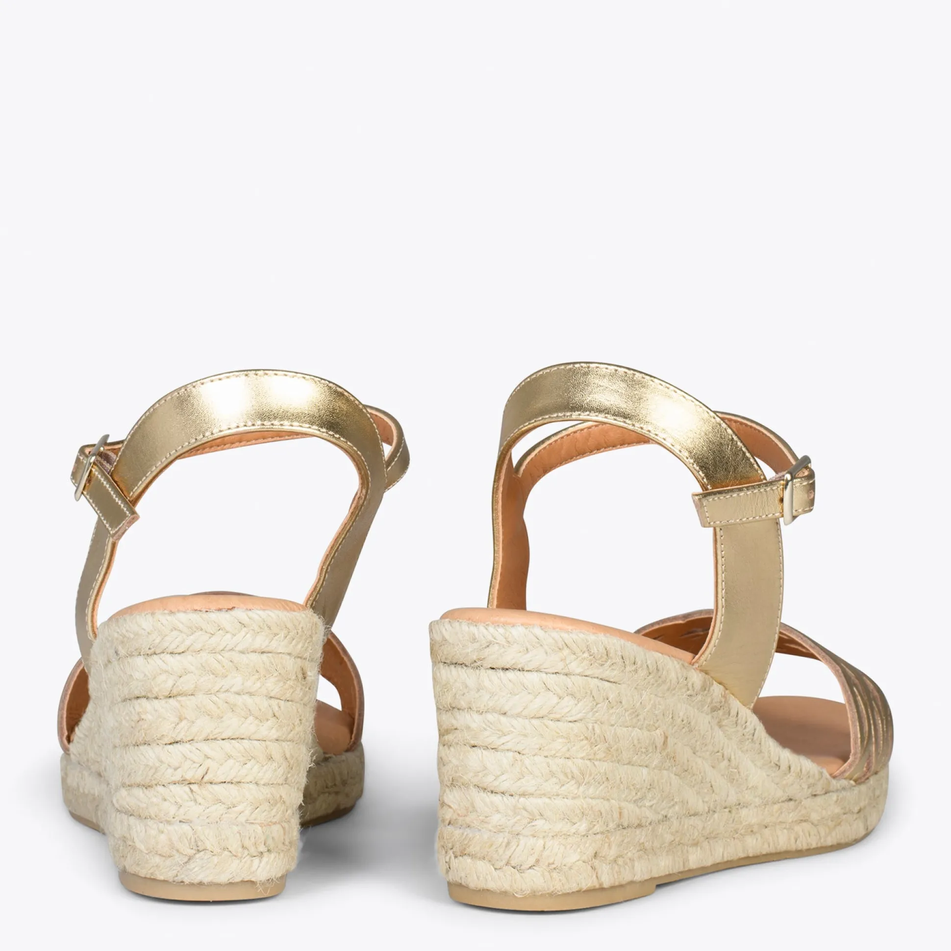 trenza__cunas_de_esparto__3-1.webp Esparto Y Alpargatas<miMaO Trenza – Cunas De Esparto Natural Trenzadas Platino