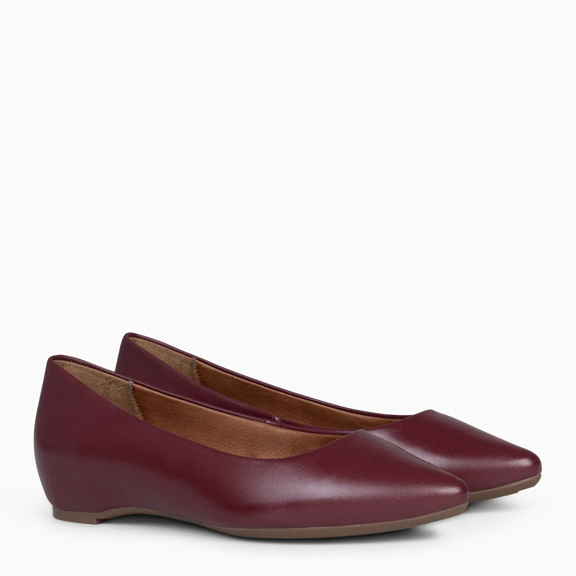 urban_cuna__zapatos_con_c_1-1.webp Cunas Confort<miMaO Urban Cuna - Zapatos Con Cuna Interna Burdeos
