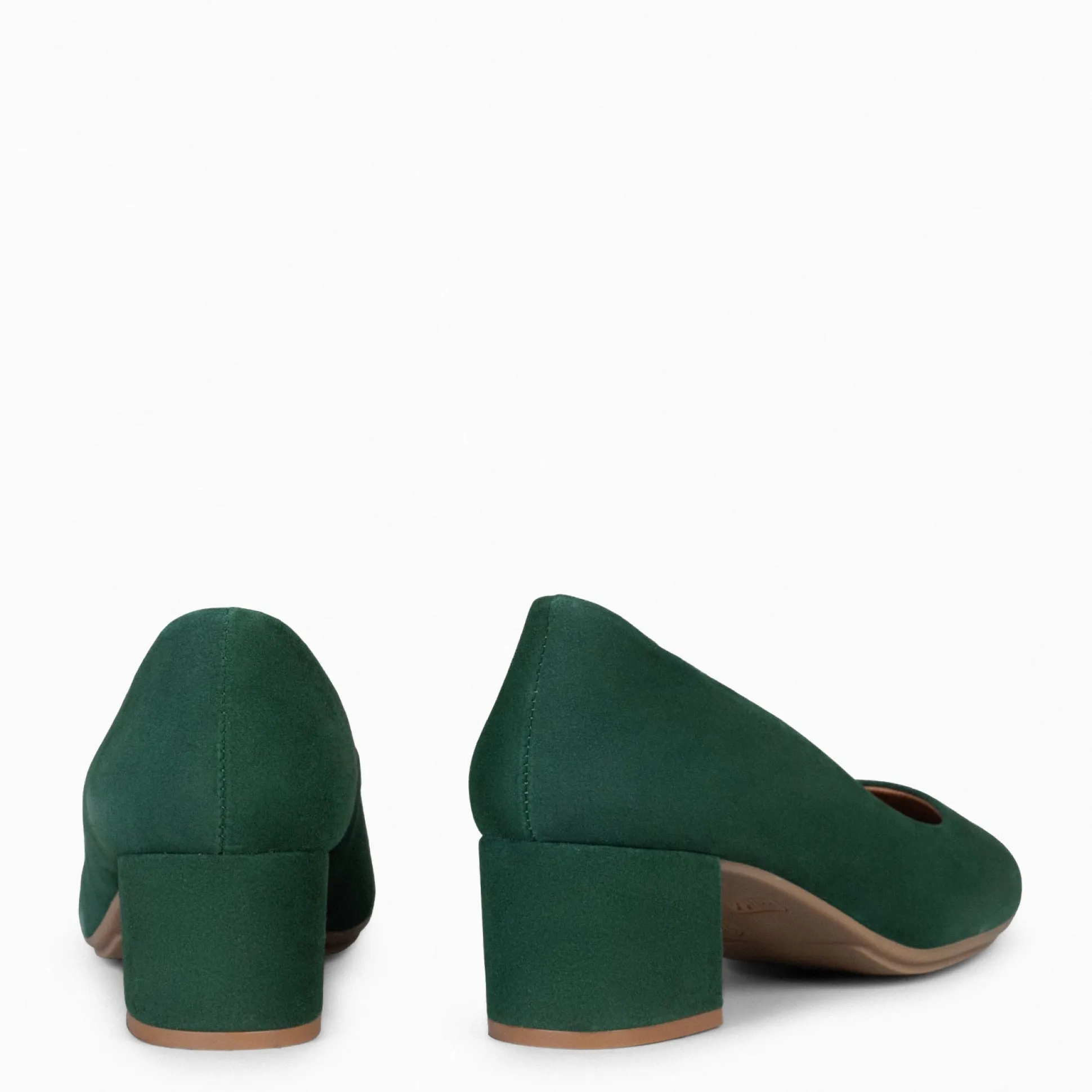 urban_redondo__zapatos_de_3-4.webp Urban Zapatos De Tacón<miMaO Urban Redondo - Zapatos De Tacón Bajo De Ante Verde