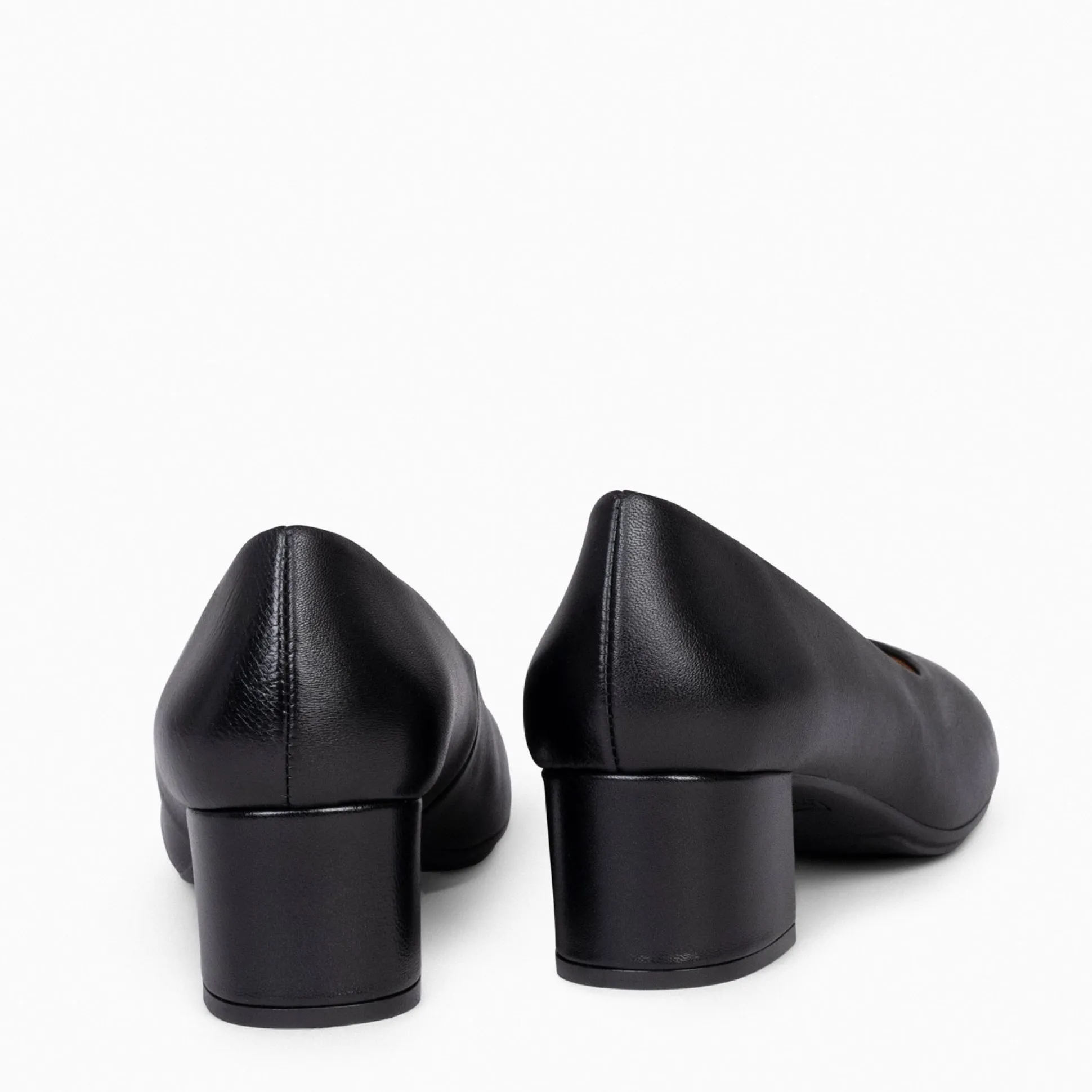 urban_redondo_salon__zapa_3.webp Urban Zapatos De Tacón<miMaO Urban Redondo Salon - Zapatos De Tacón Bajo De Napa Negro