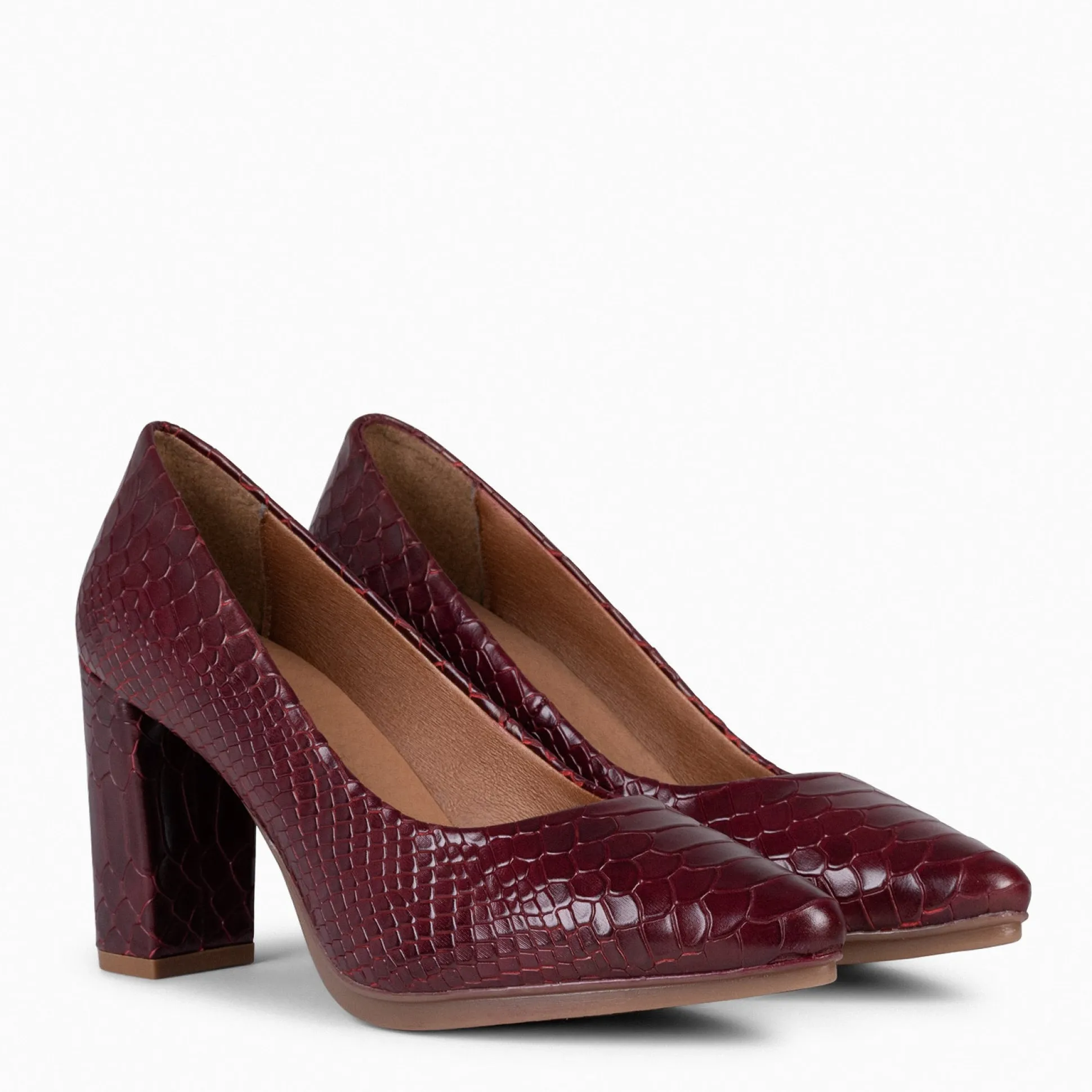 urban_sauvage__zapatos_de_1.webp Zapatos De Fiesta<miMaO Urban Sauvage - Zapatos De Salon Con Textura De Serpiente Burdeos